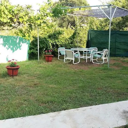 Villa Green Apartment